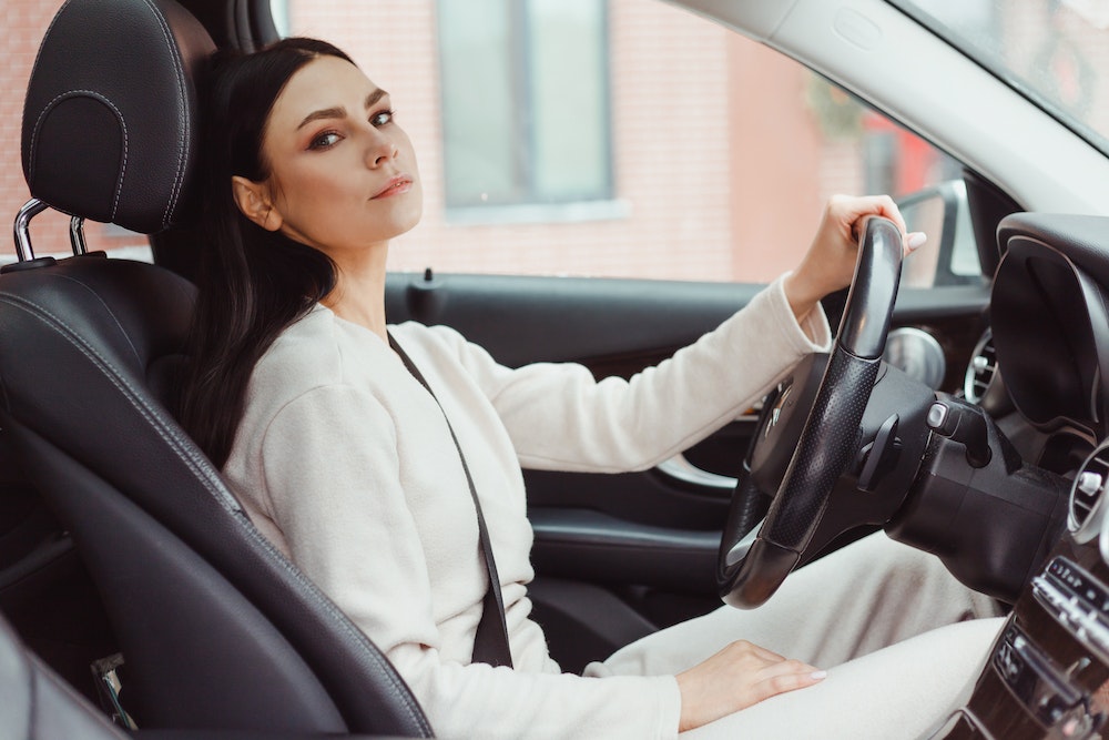 L'impact des régulations sur l'économie collaborative dans la location de voiture