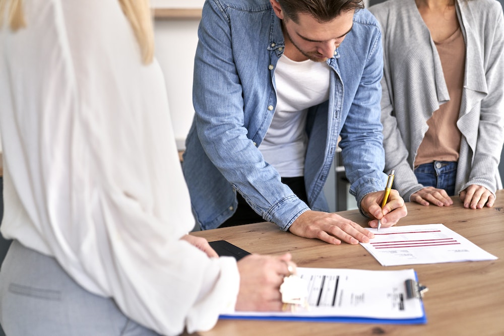 Comprendre les Subtilités du Contrat d'Achat Immobilier: Un Guide Expert