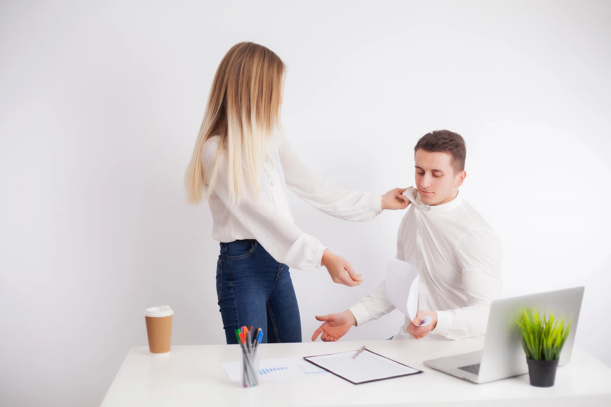 Comprendre les différences entre conflit et litige : une analyse juridique