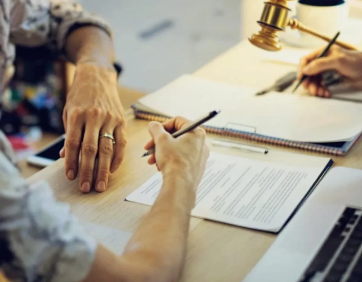 Validité des clauses de non-sollicitation : enjeux juridiques et pratiques