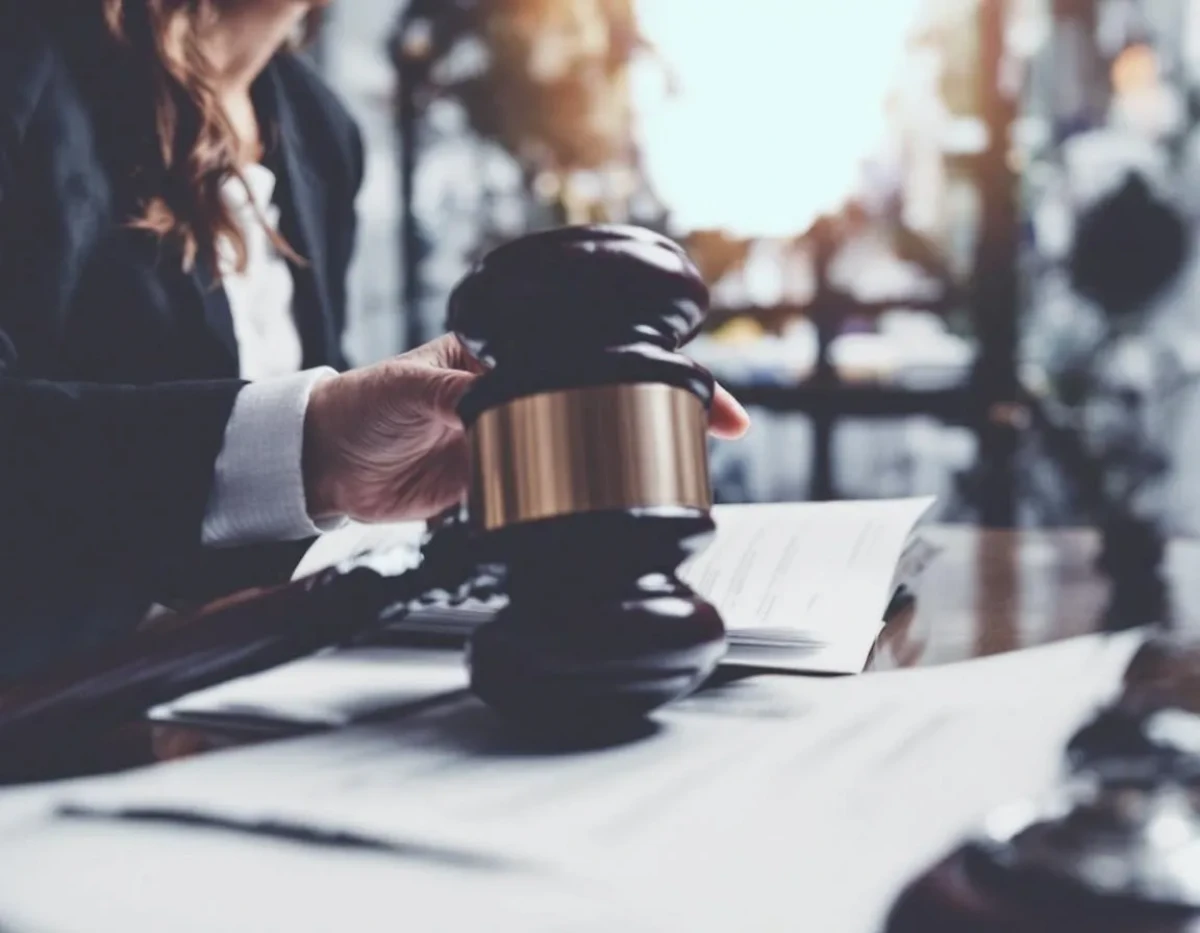 L'acquisition immobilière par cryptomonnaie : cadre juridique et défis règlementaires